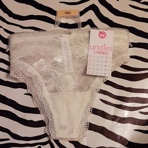 UNDIES LACE THONGS 3 PAIR